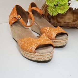 Toms platform wedges sandals